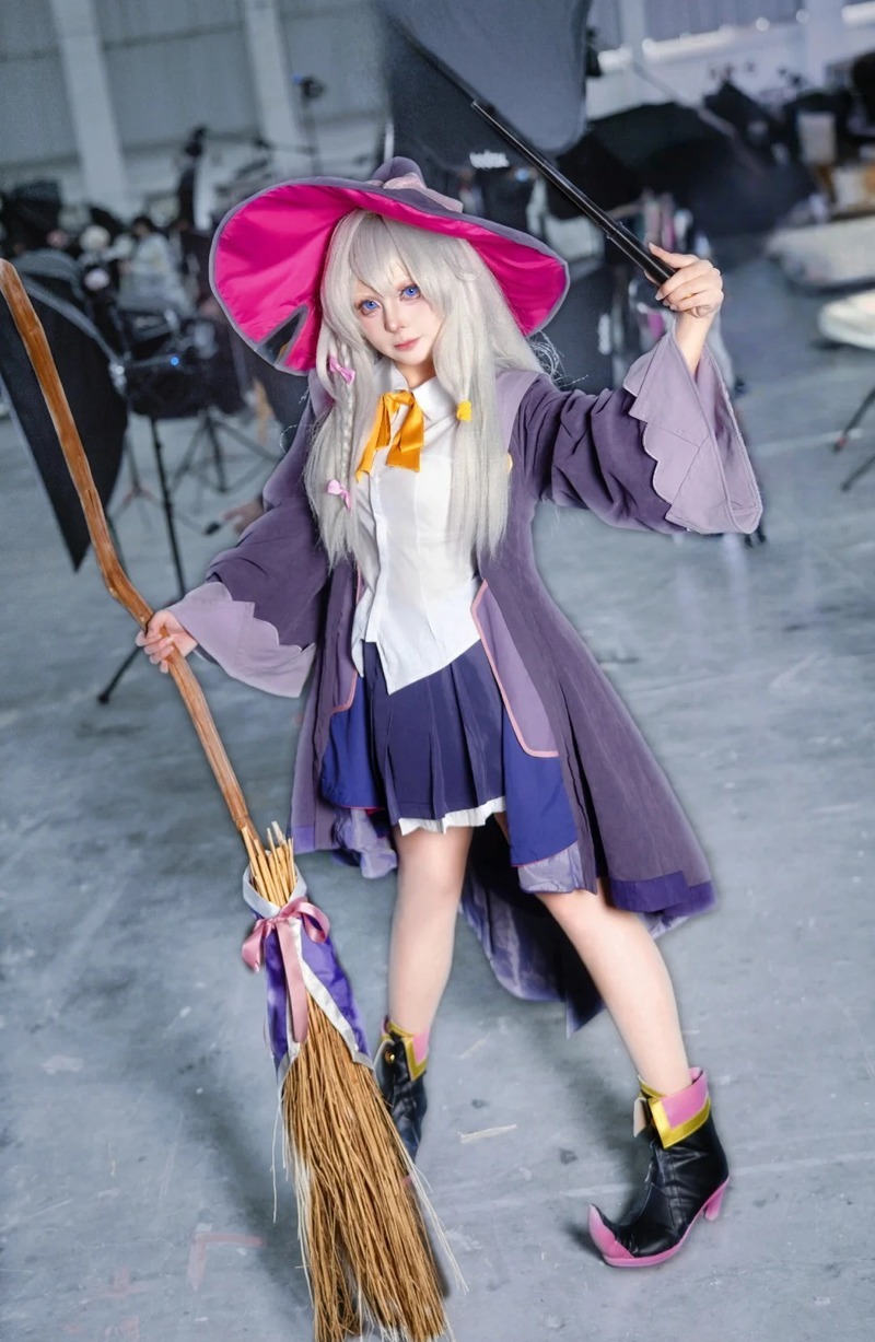 cosplay elaina 8