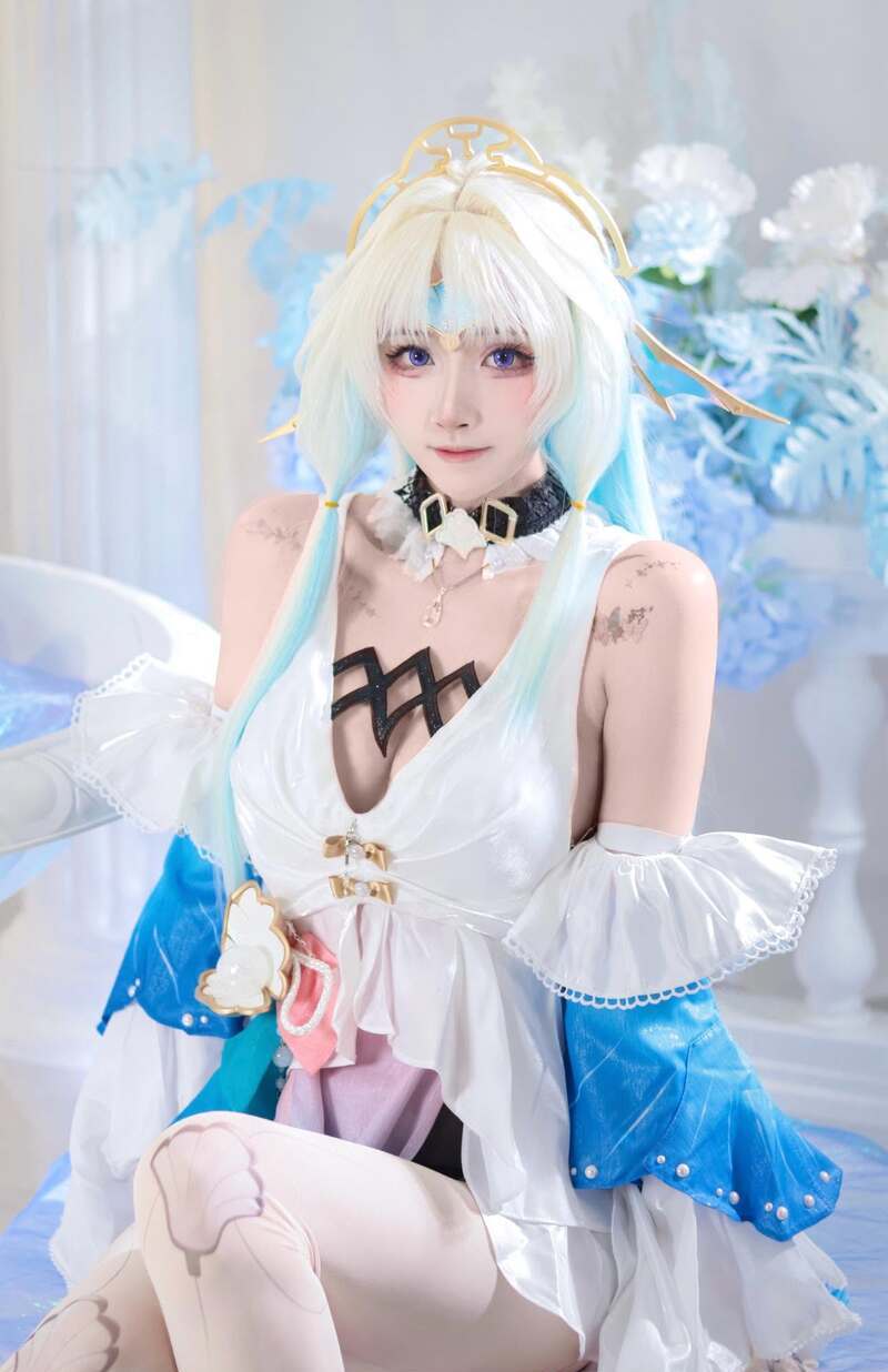 cosplay hở hang 27