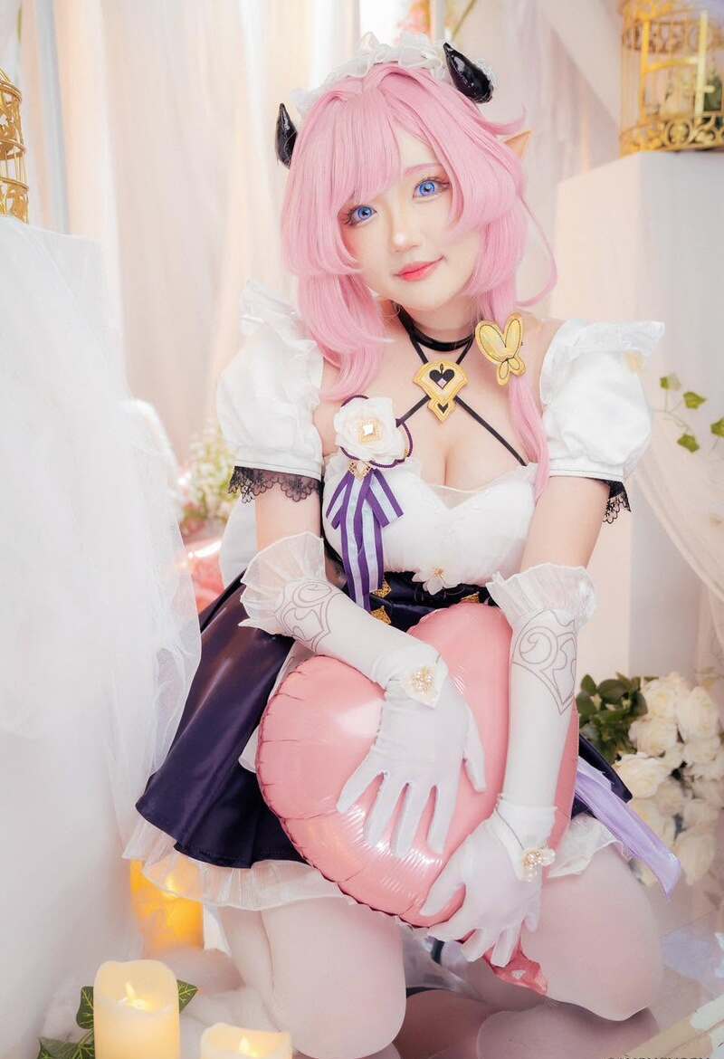 cosplay hở hang 6