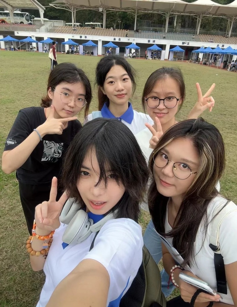 cosplay học sinh 1