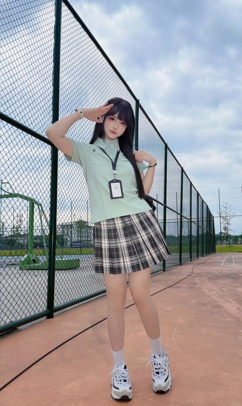 cosplay học sinh 11