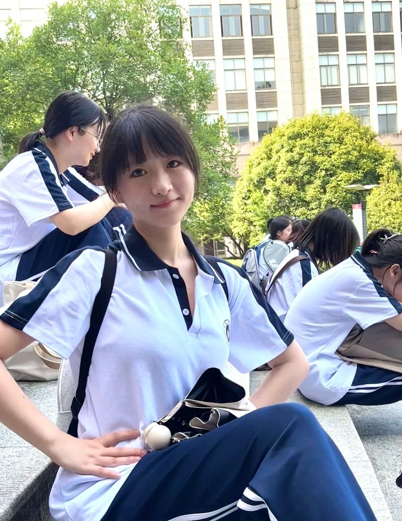 cosplay học sinh 3