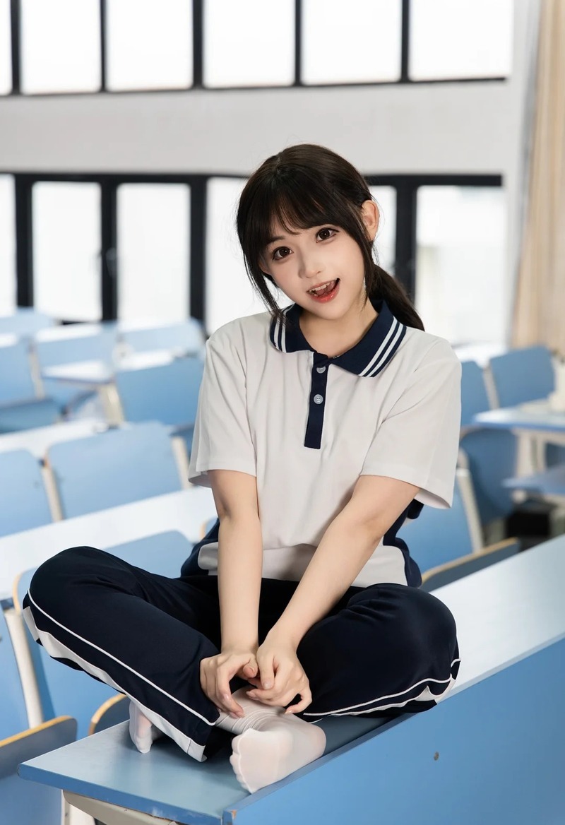 cosplay học sinh 9