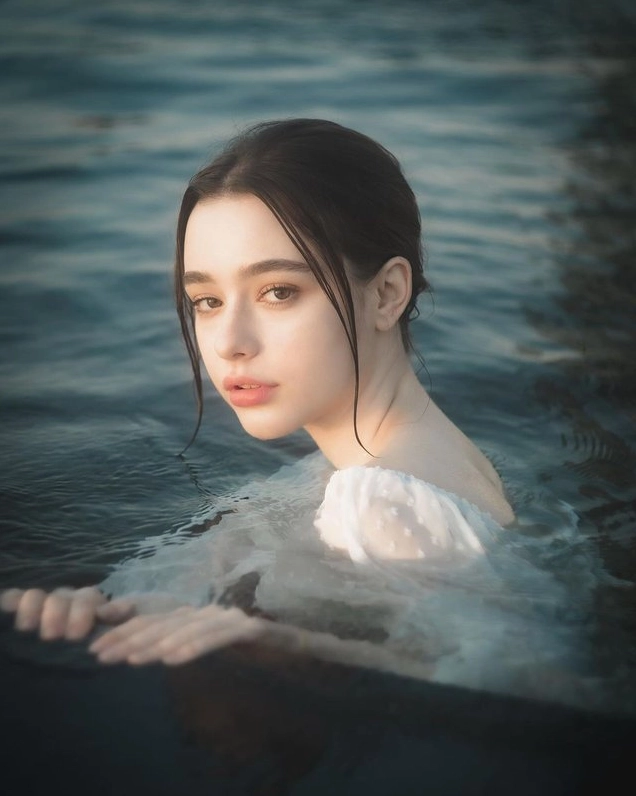 Dasha Taran khoe vẻ đẹp tự nhiên