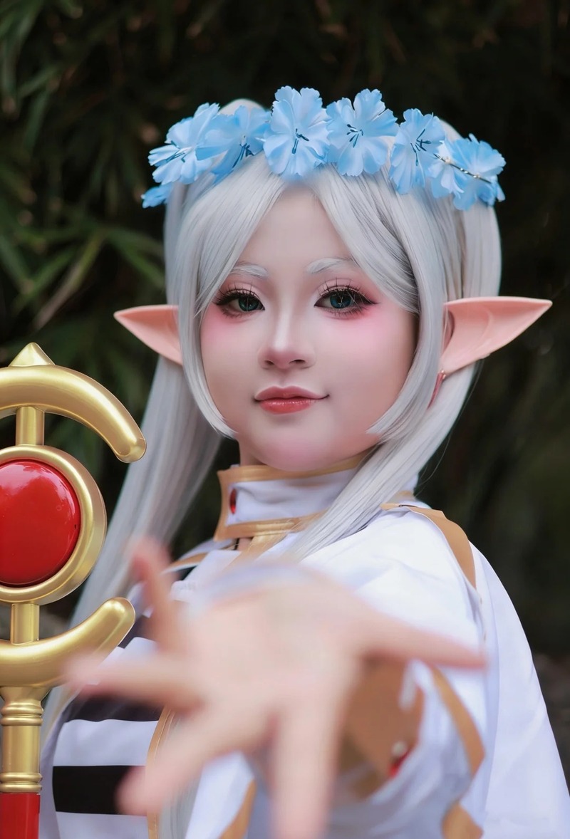 frieren cosplay 25