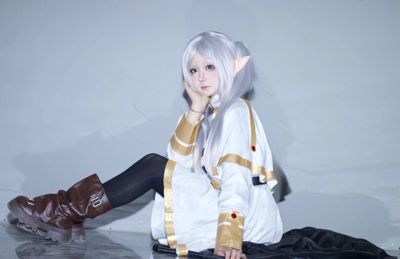 frieren cosplay 26