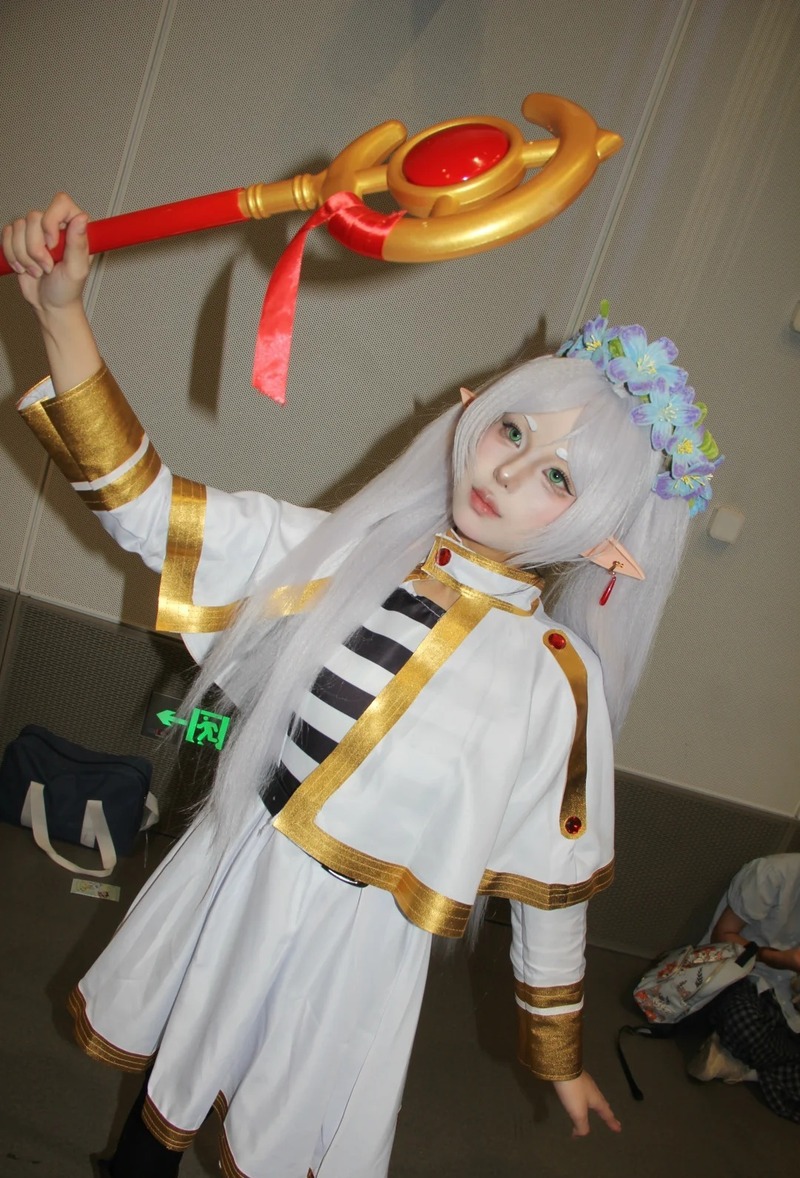 frieren cosplay 28