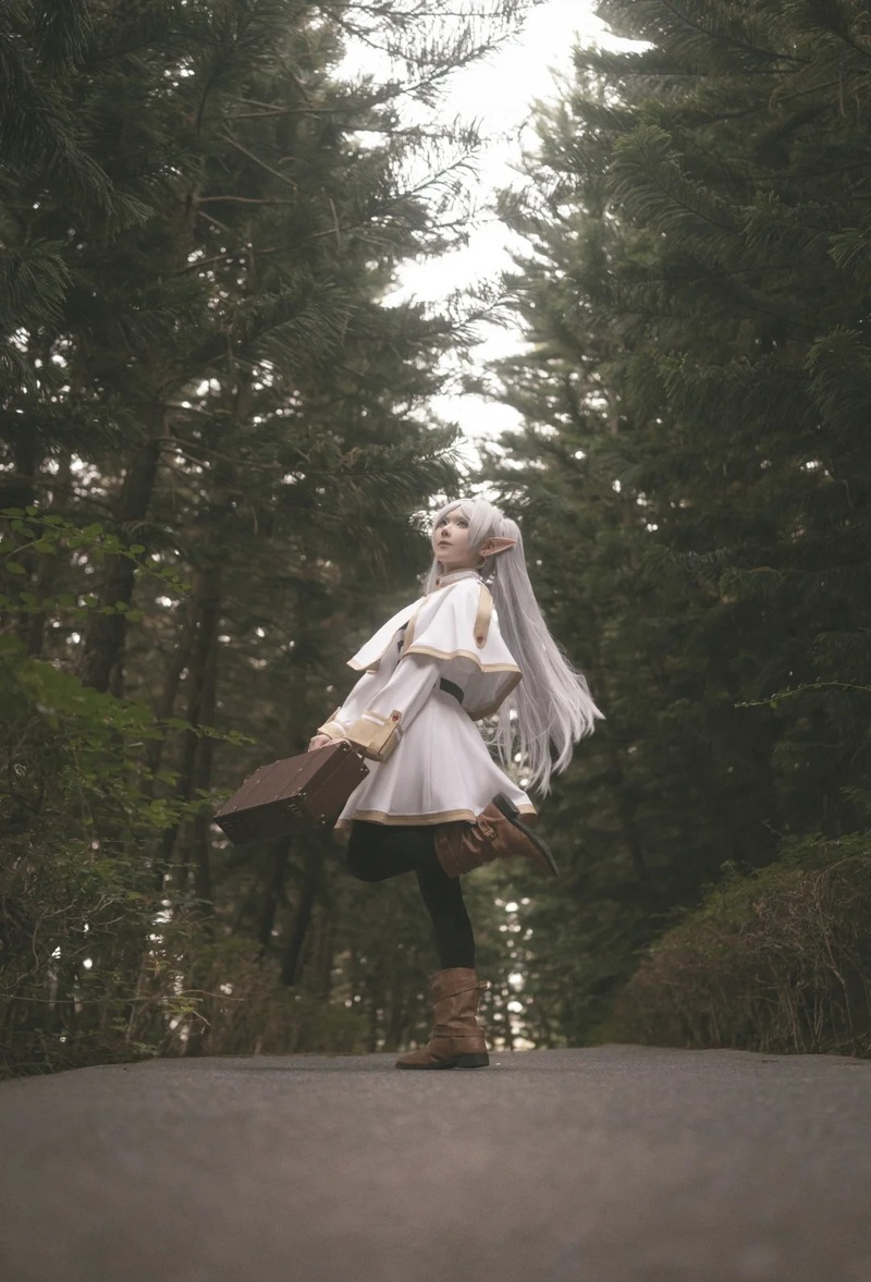 frieren cosplay 30