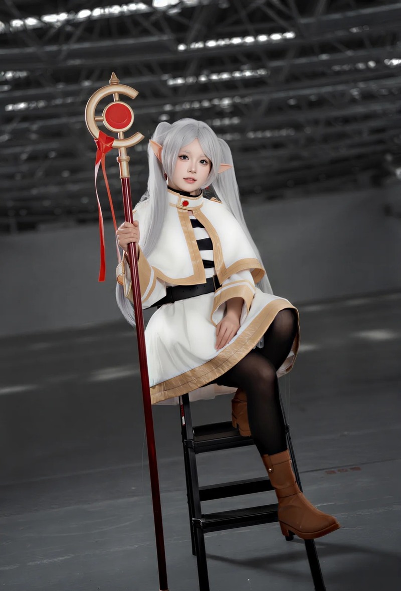 frieren cosplay 36