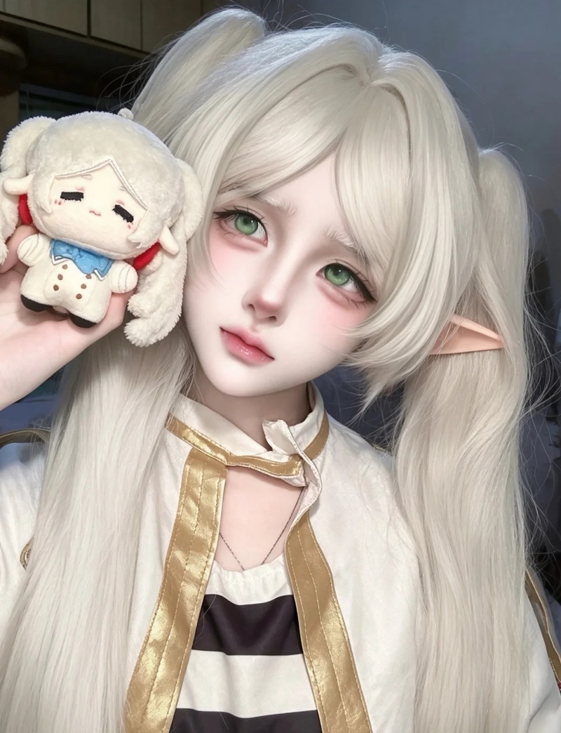 frieren cosplay 4