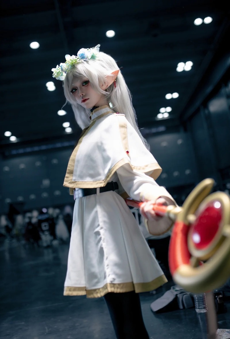frieren cosplay 44