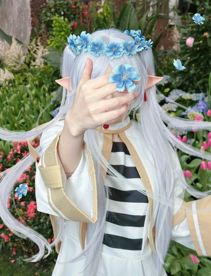 frieren cosplay 5