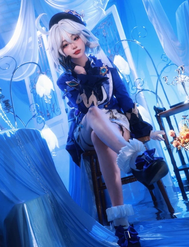 furina cosplay 25