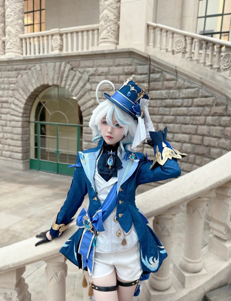 furina cosplay 37