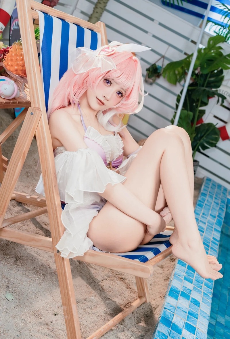 gái xinh vú to cosplay 16