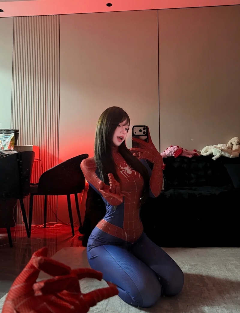 gái xinh vú to cosplay 20