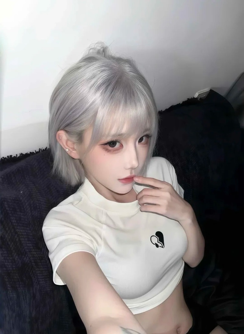 gái xinh vú to cosplay 28