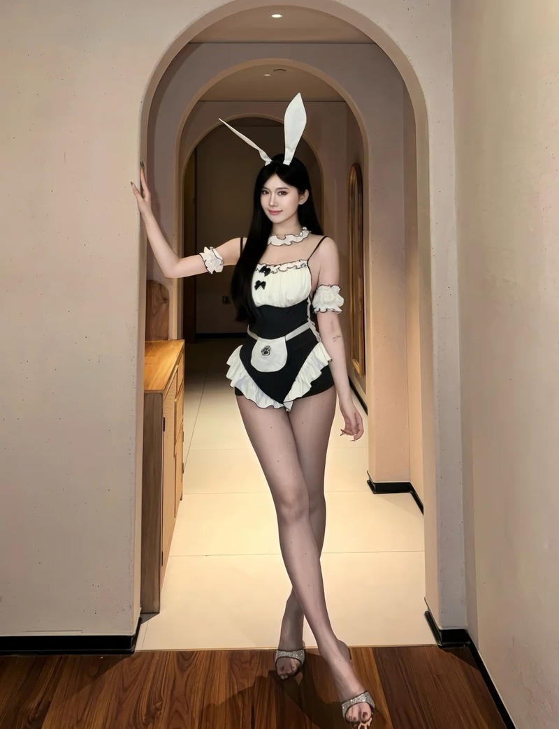 gái xinh vú to cosplay 34