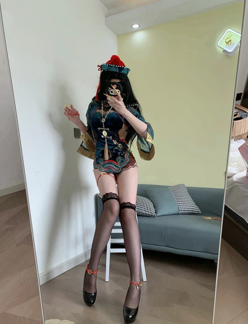 gái xinh vú to cosplay 35