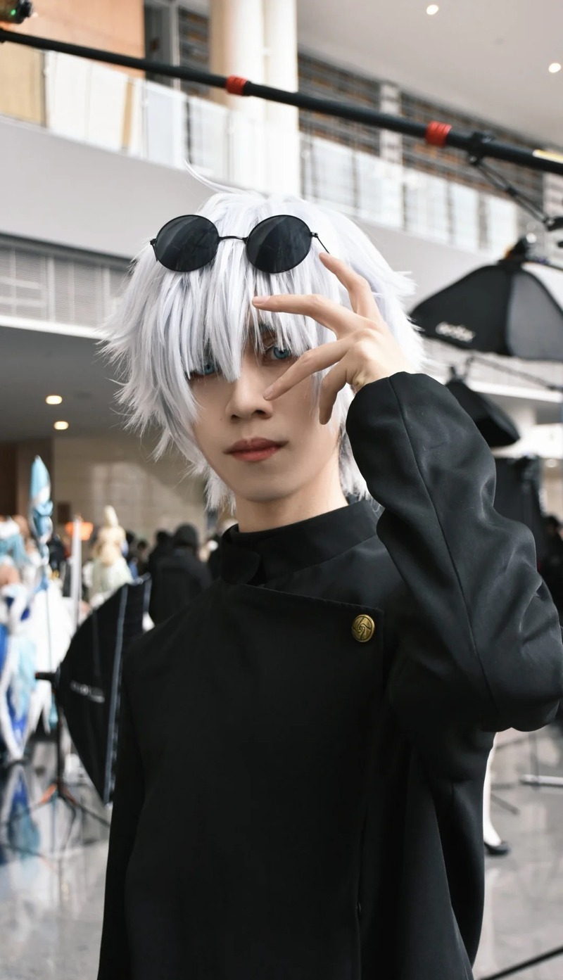 gojo cosplay 10