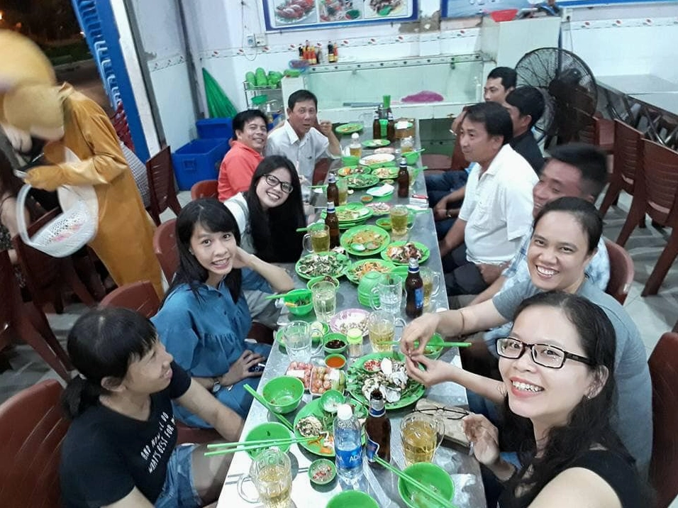Hải sản tươi ngon tại quán Bé Hiếu, lựa chọn ăn khuya ở Phan Thiết