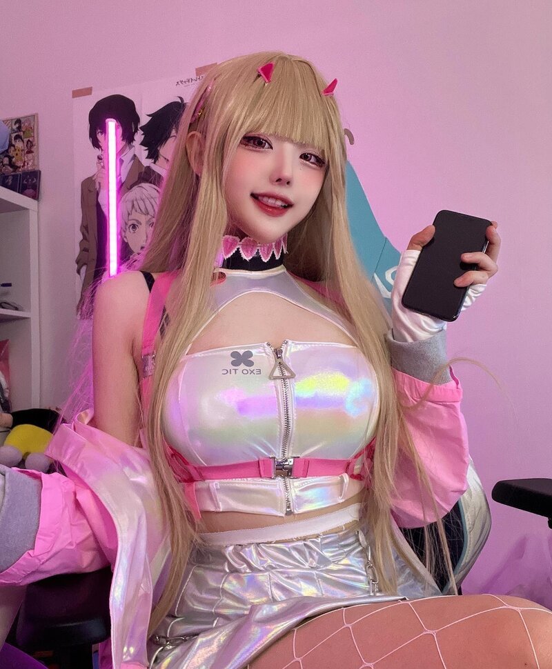 hina cosplay 23