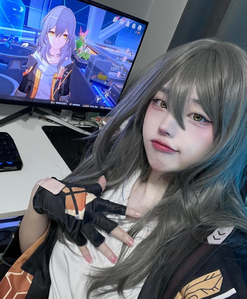 hina cosplay 25