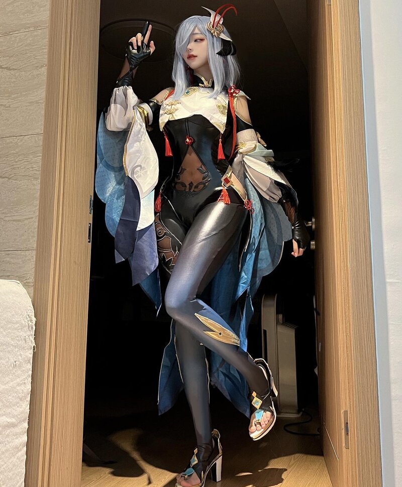 hina cosplay 37