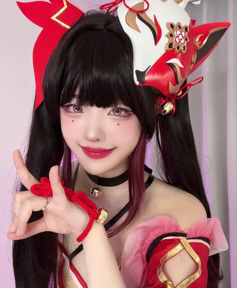 hina cosplay 5