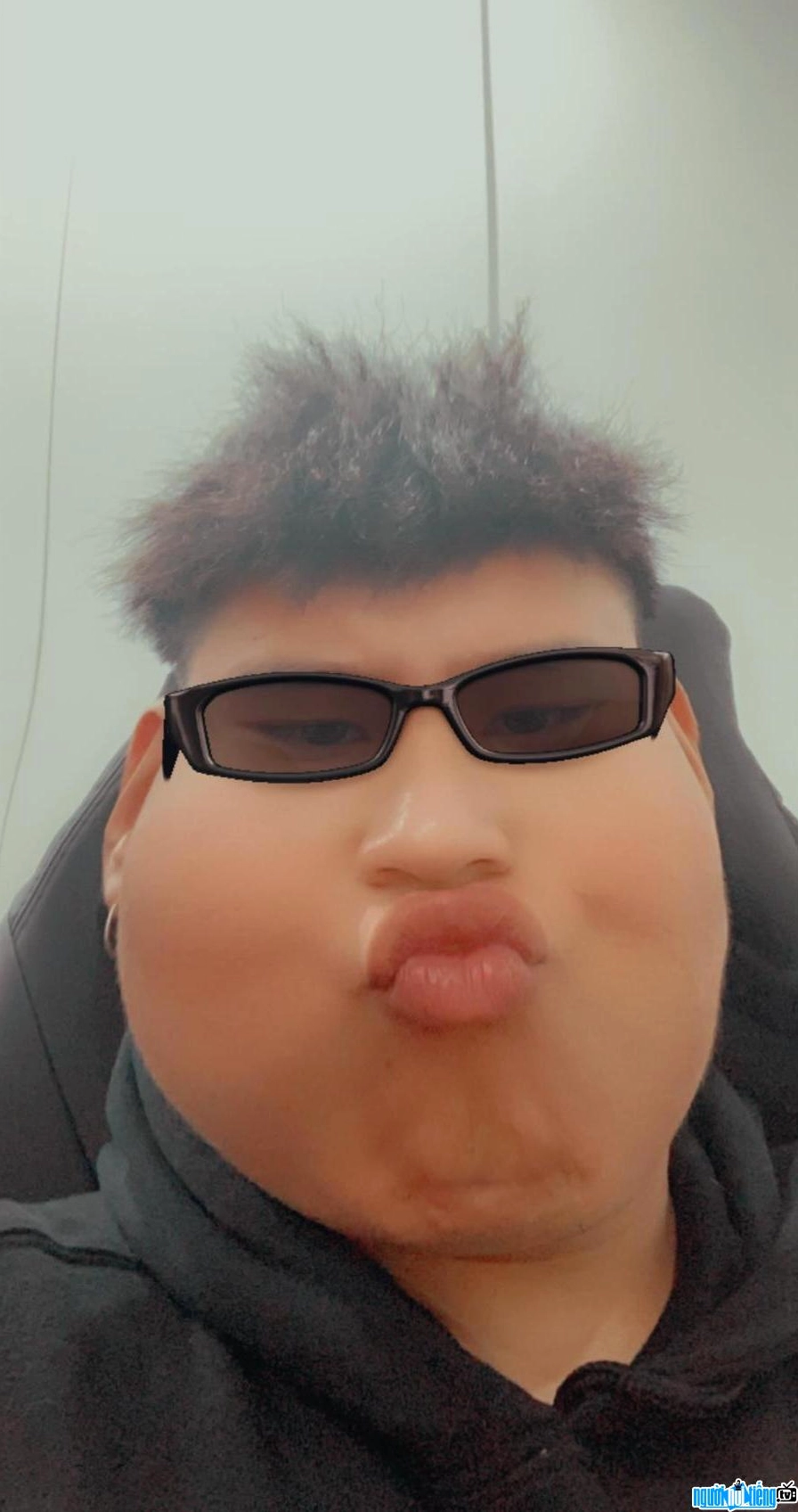 Hình ảnh hài hước của streamer Dev Nguyễn.