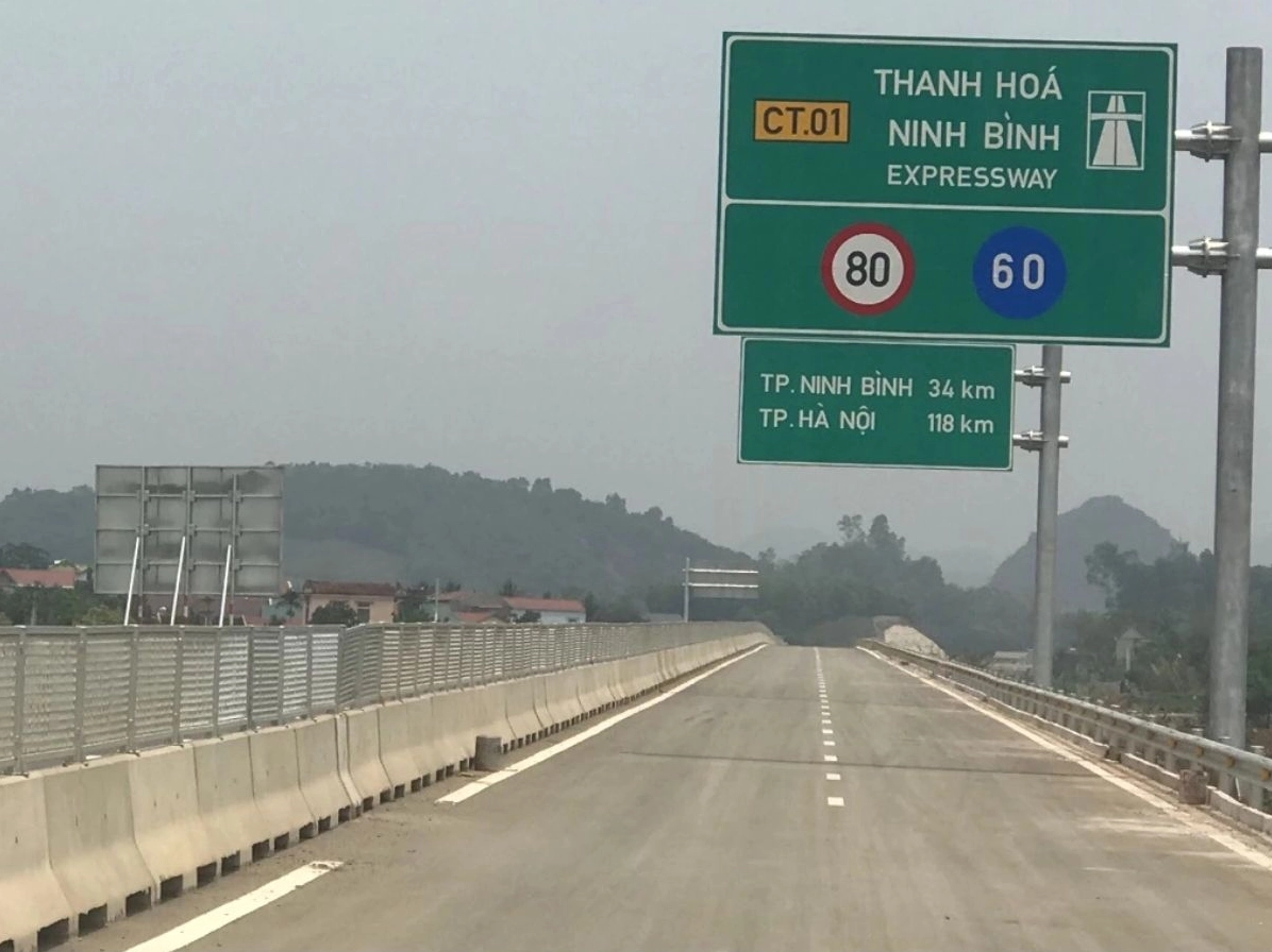 Hình ảnh minh họa về tuyến đường cao tốc giúp rút ngắn thời gian di chuyển.