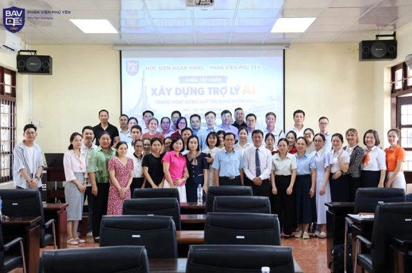 Học viện Ngân hàng - Phân viện Phú Yên tổ chức Khóa tập huấn về AI
