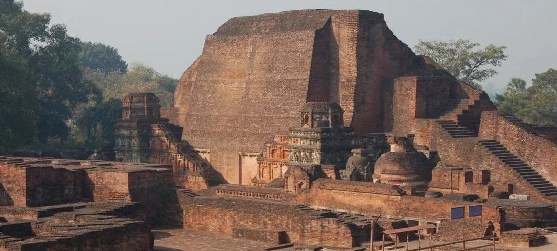Huyền Trang trên đường sang Ấn Độ