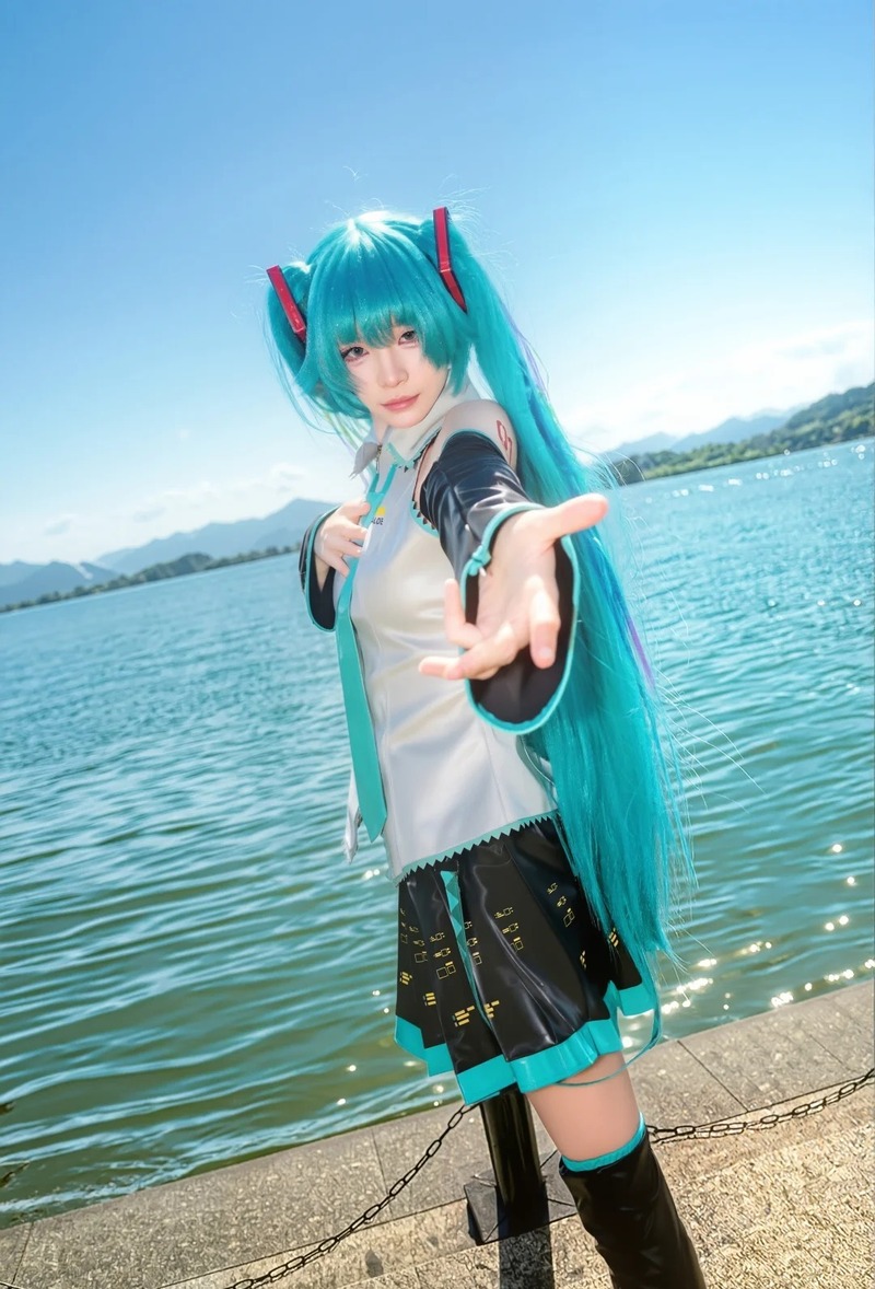 miku cosplay 16