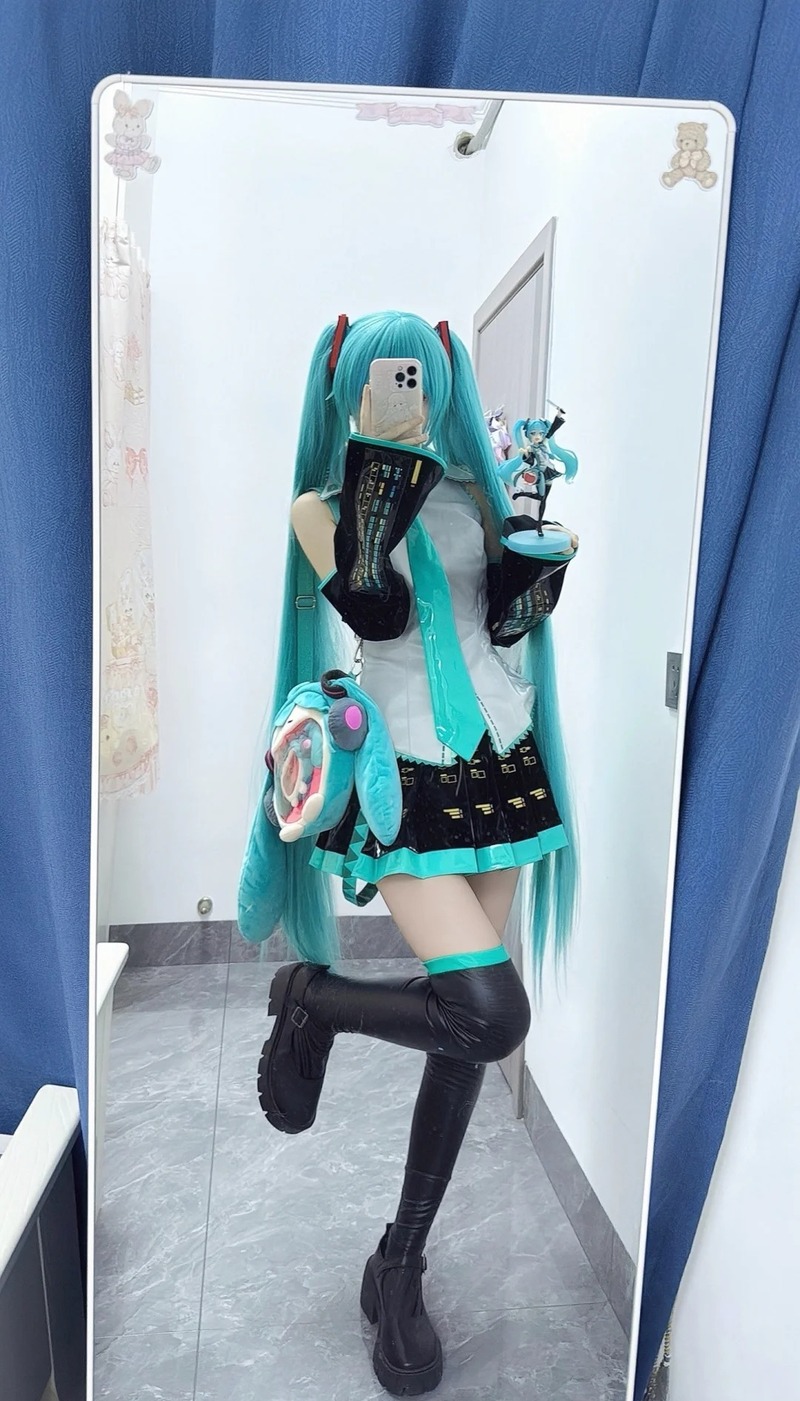 miku cosplay 43