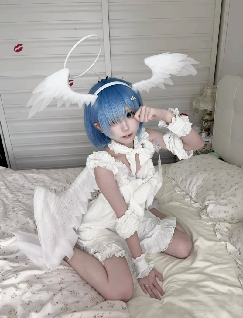rem cosplay 35