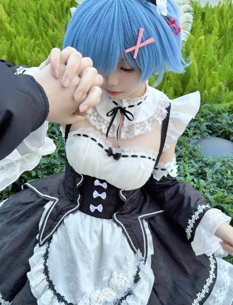 rem cosplay 7