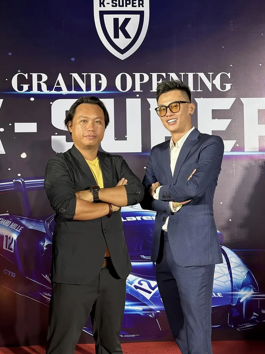 Theo thông tin, anh là CEO của SuZu Group