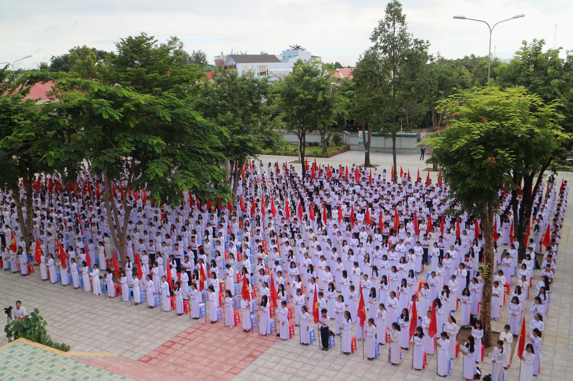 Trường THPT Lý Thường Kiệt - Cơ sở vật chất hiện đại