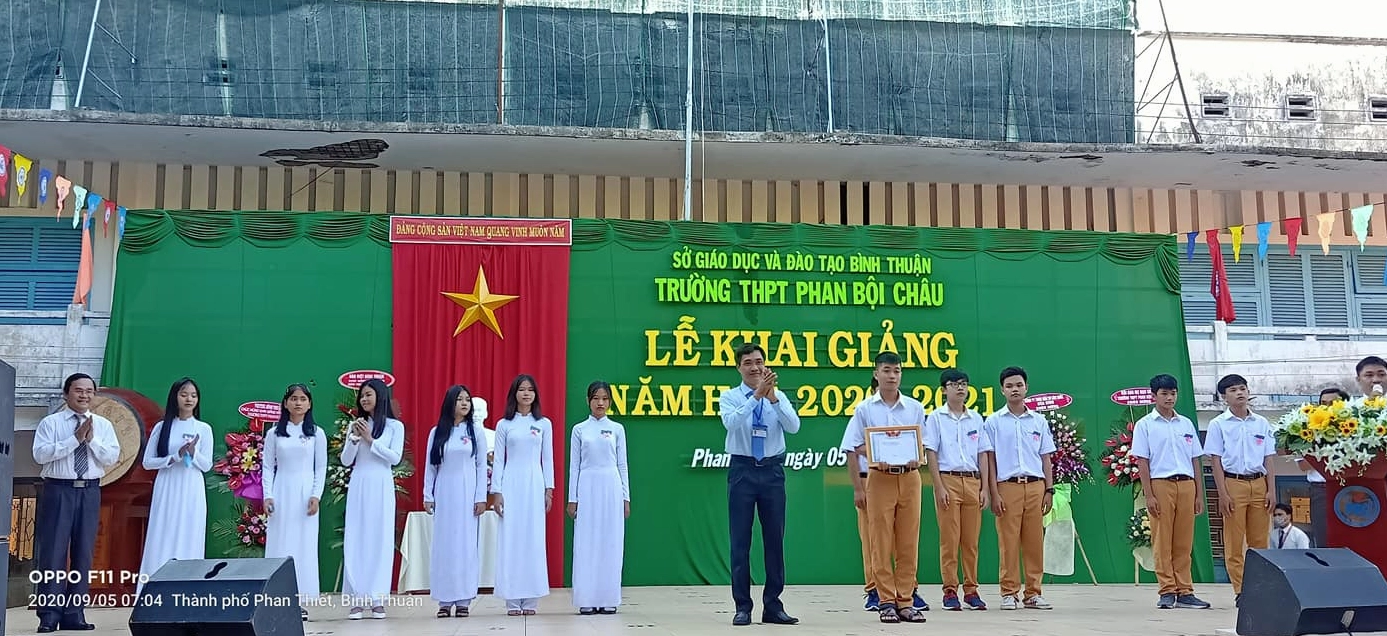 Trường THPT Phan Bội Châu TP Phan Thiết - Khuôn viên xanh sạch đẹp