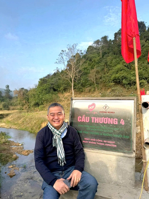 vo-bac-si-nguyen-lan-hieu-la-ai-he-lo-gia-the-va-su-nghiep-g_109