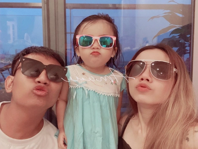 Vợ diễn viên hài FAPTV mang bầu nghe chồng rap thai giáo
