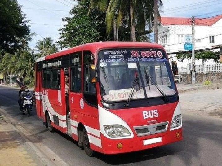 Xe buýt Bình Thuận đang hoạt động