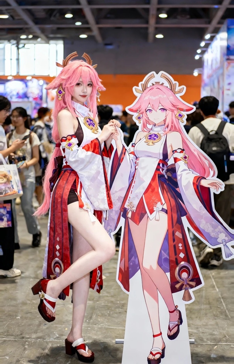 yae miko cosplay 24
