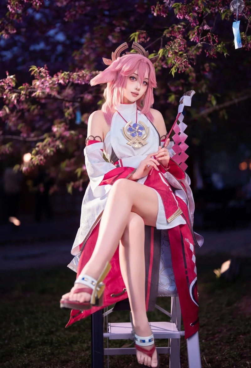 yae miko cosplay 5